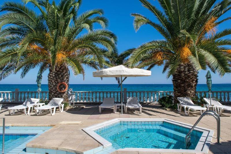 Chryssi Akti Hotel Argassi Extérieur photo